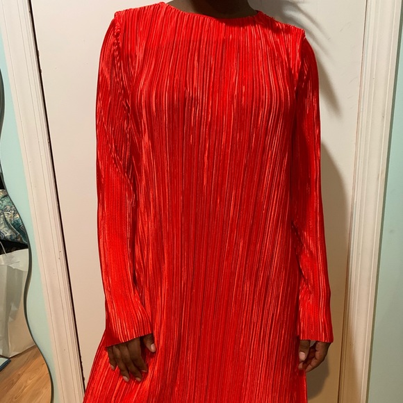 red pleated dress h&m